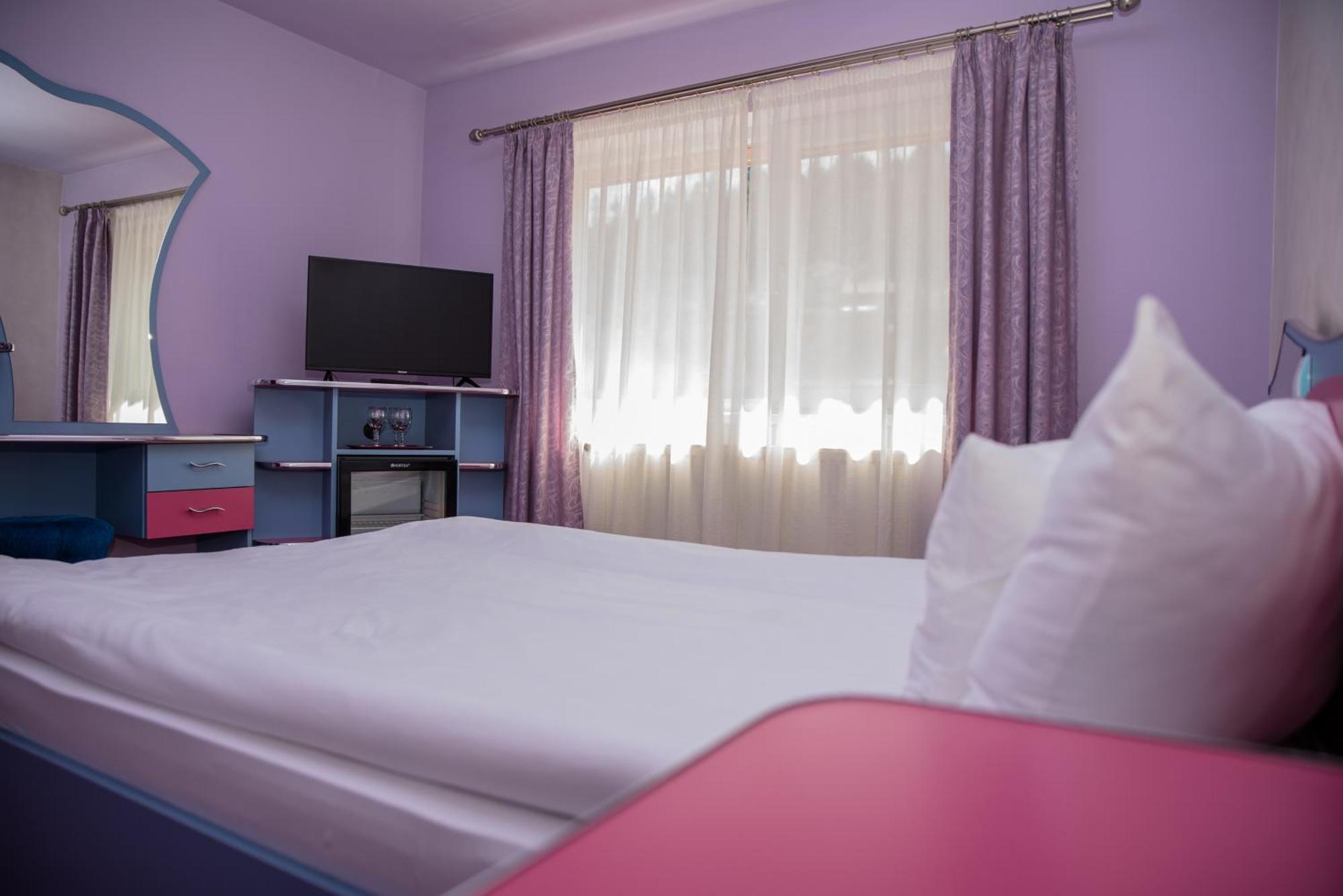 Hotel Yax Cîmpeni Oda fotoğraf