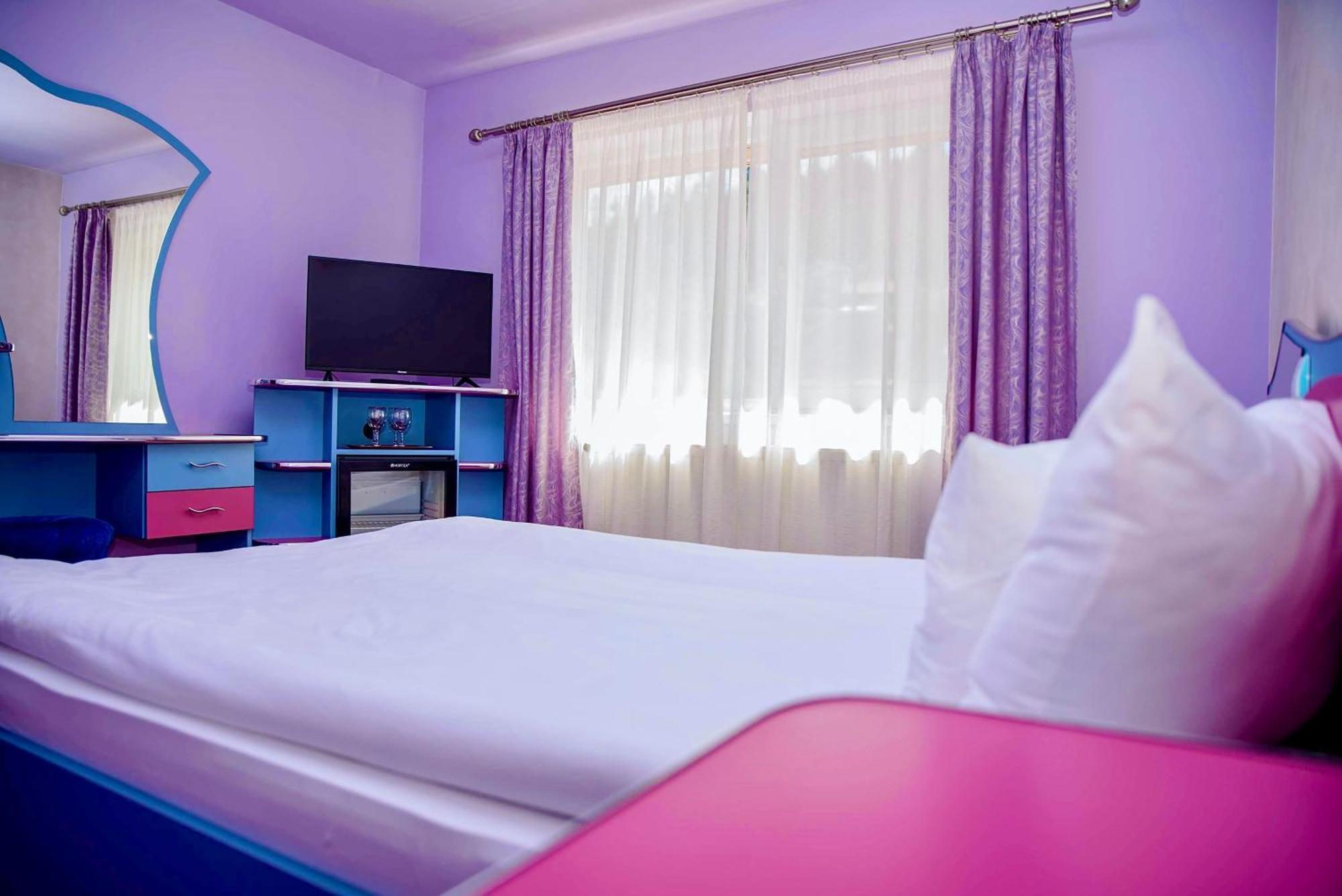 Hotel Yax Cîmpeni Oda fotoğraf