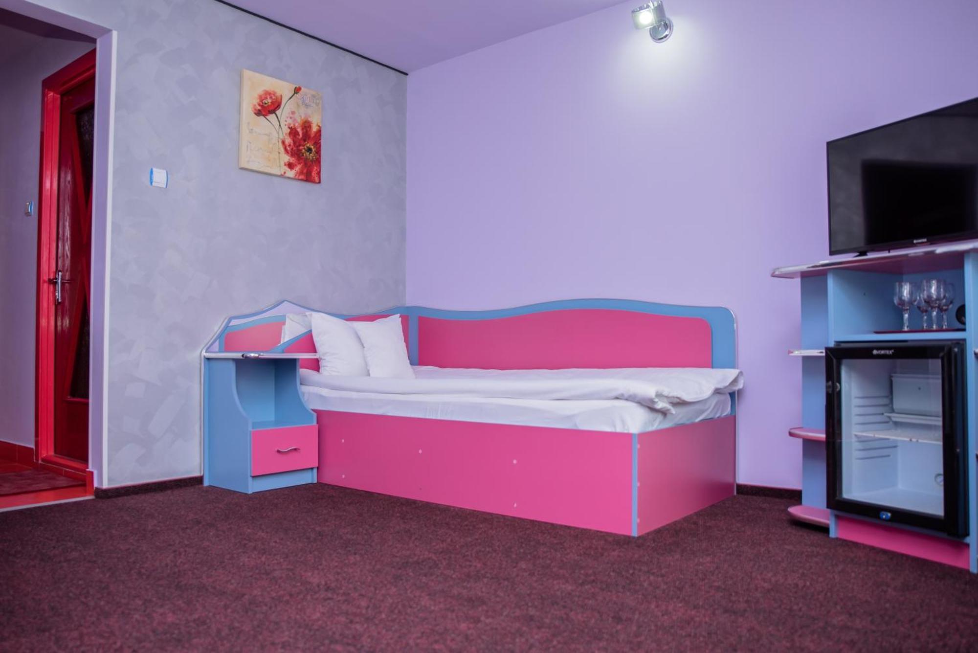 Hotel Yax Cîmpeni Oda fotoğraf